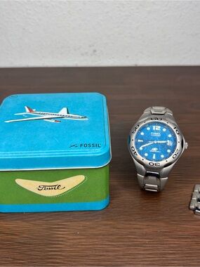 Vtg Fossil Blue Titanium Men TI-5029 Blue Dial Silver Tone Quartz Watch w/ Case